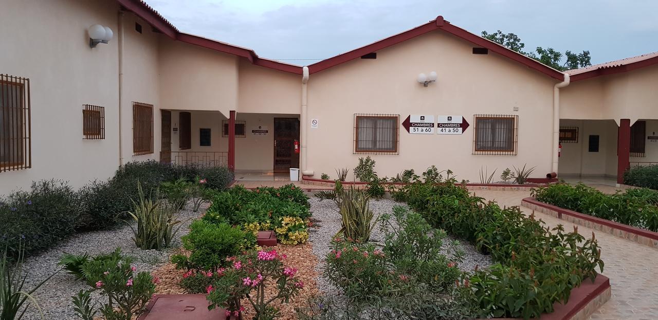 Hotel La Rose Blanche Korhogo Exterior foto