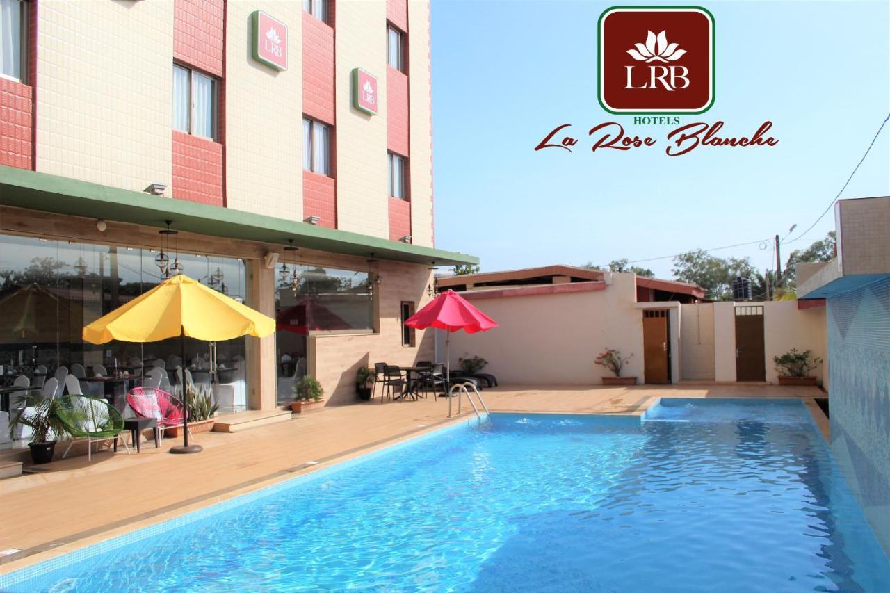 Hotel La Rose Blanche Korhogo Exterior foto