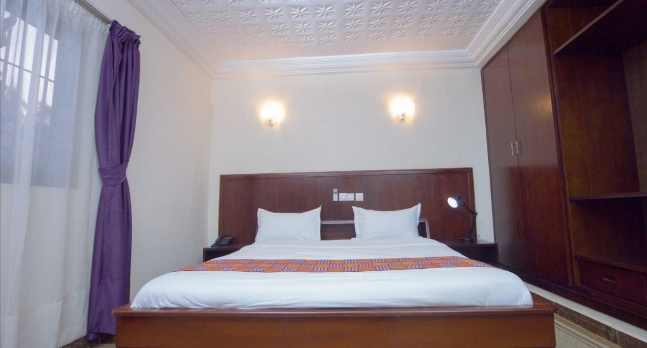 Hotel La Rose Blanche Korhogo Exterior foto